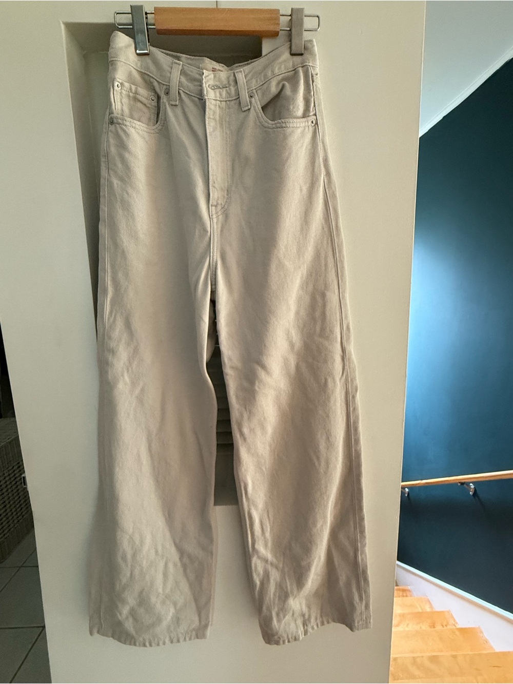 Levi's Wide-Leg Jeans in Light Beige